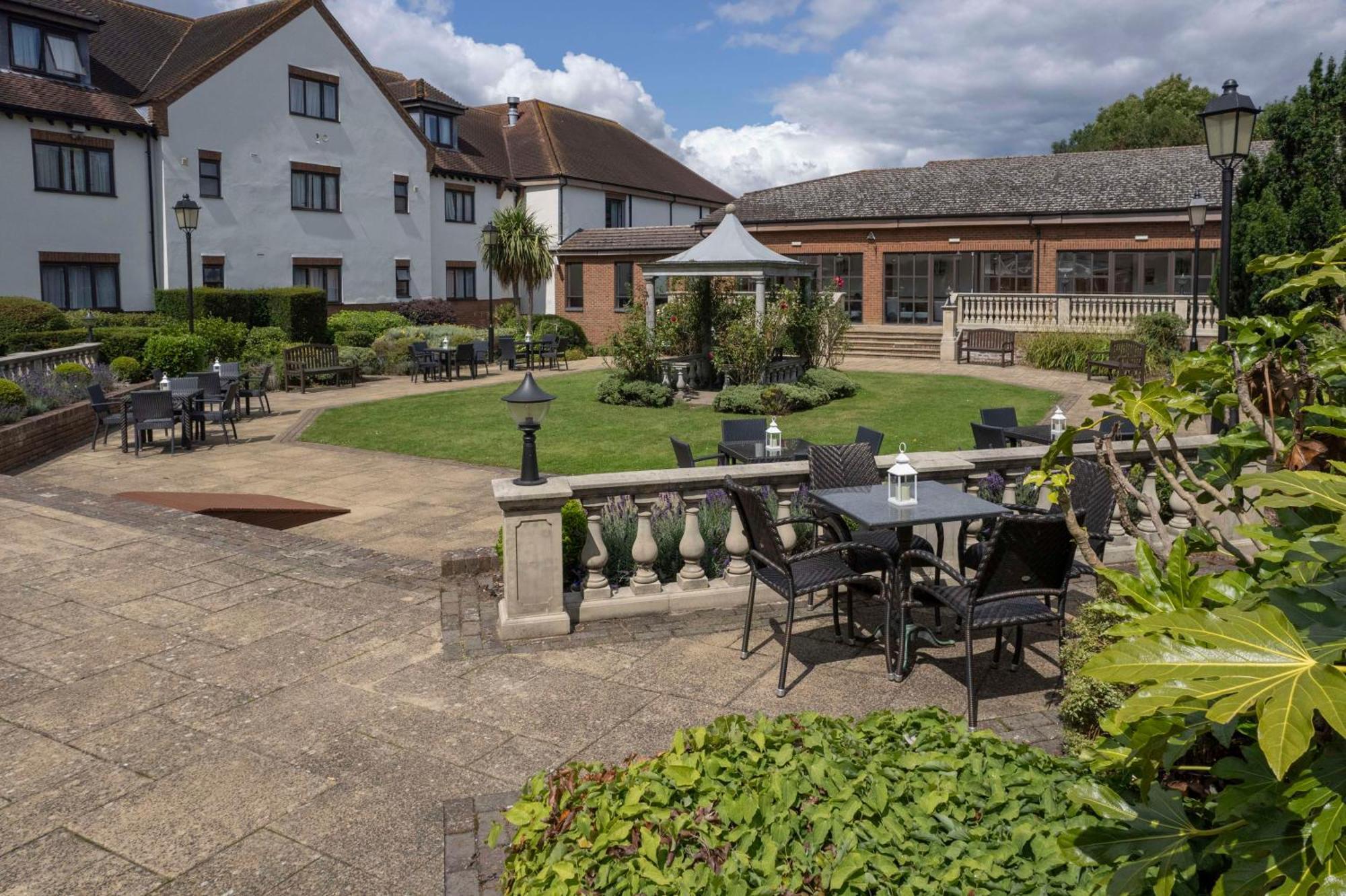 Oxford Belfry Hotel & Spa Thame Kültér fotó